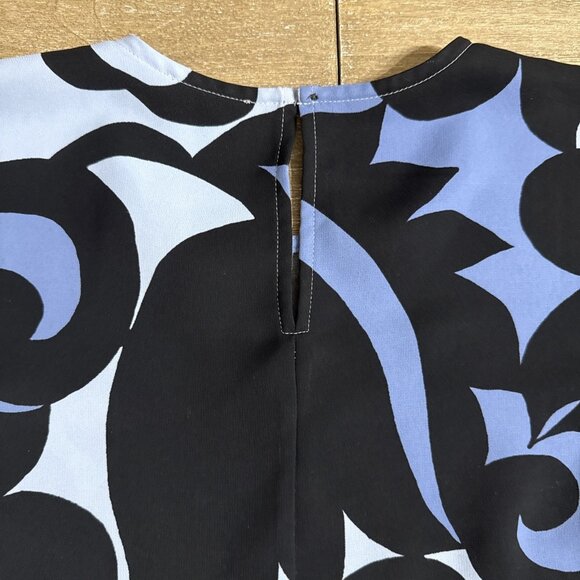 Ann Taylor Floral Print Blouse Women XS Blue Flutter Short Sleeve Keyhole Back - Picture 6 of 8